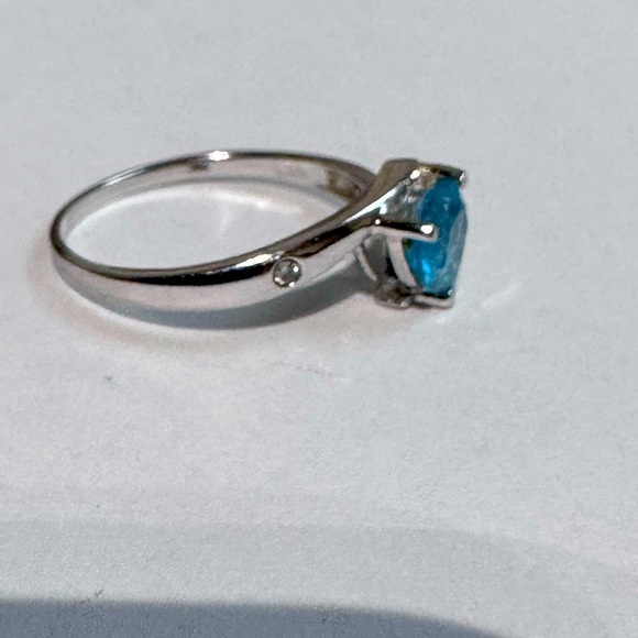 πβ¨ Dainty 14K White Gold Blue Topaz Ring β Minimalist Sparkle + Vintage Charm! - Picture 10 of 14